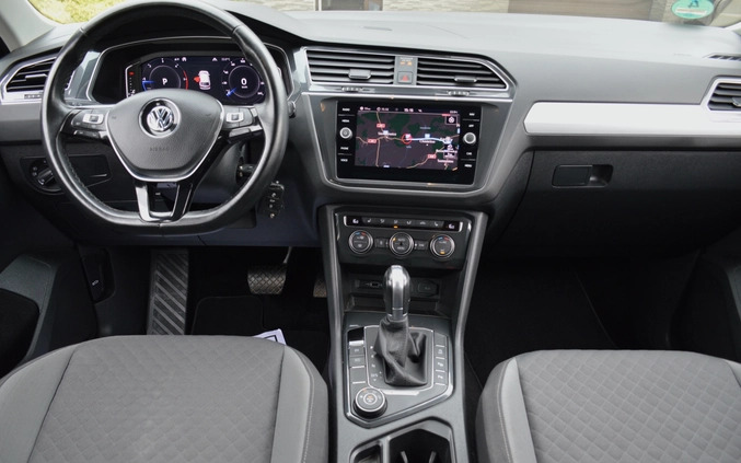 Volkswagen Tiguan cena 94700 przebieg: 196554, rok produkcji 2019 z Piechowice małe 781